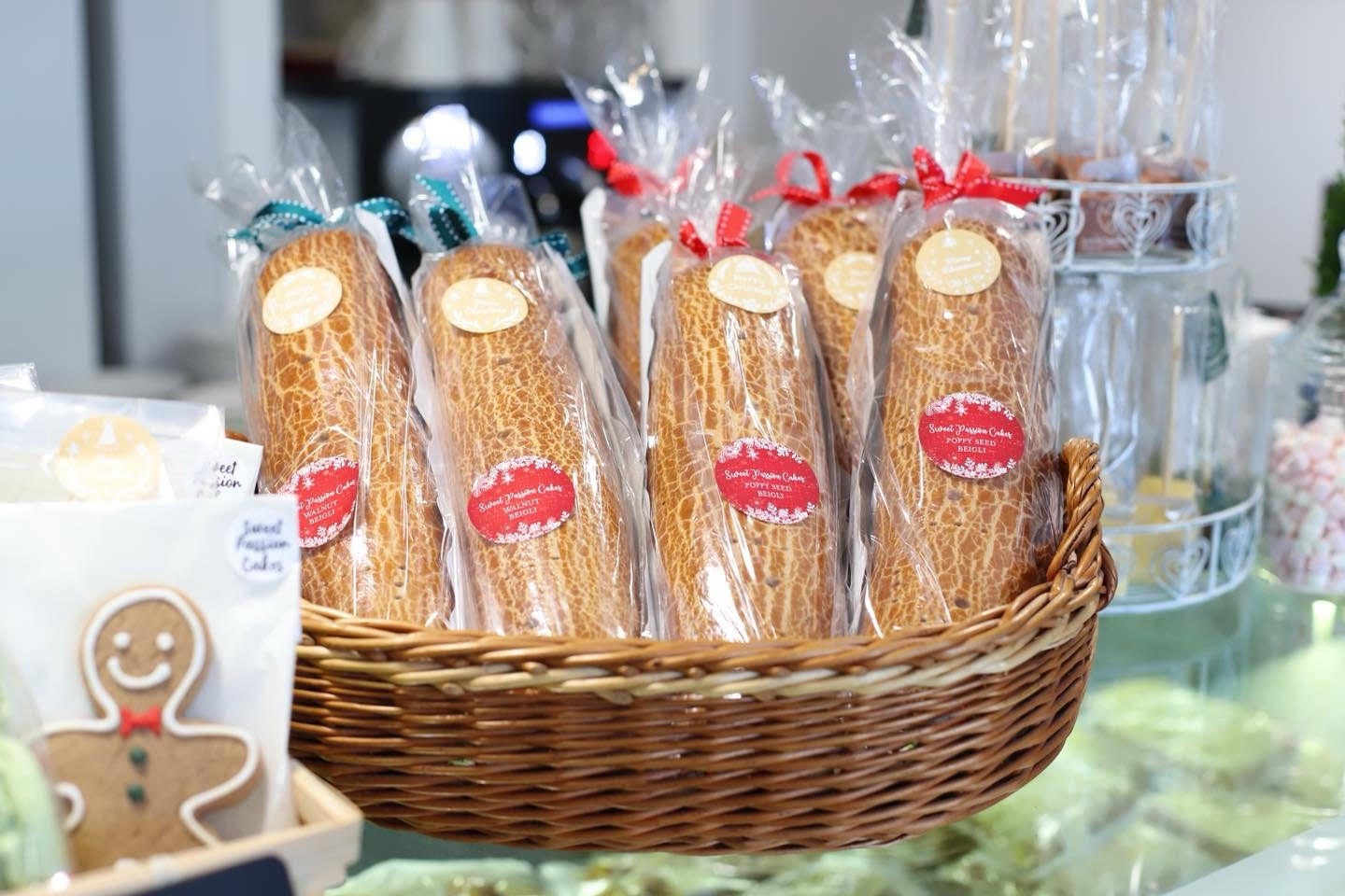 Cakes and patisseries
